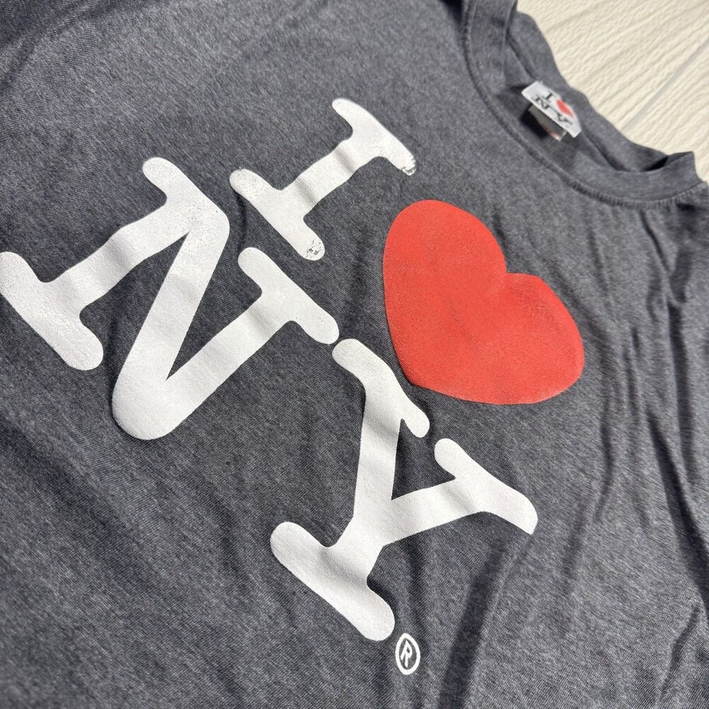 I Love NY TShirt Men’s M Gray Matrix New York Streetwear Heart